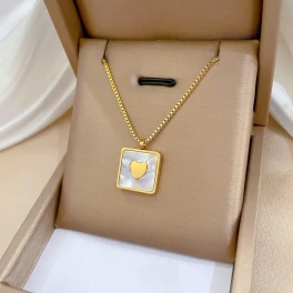 Chic Heart Pendant Necklace
